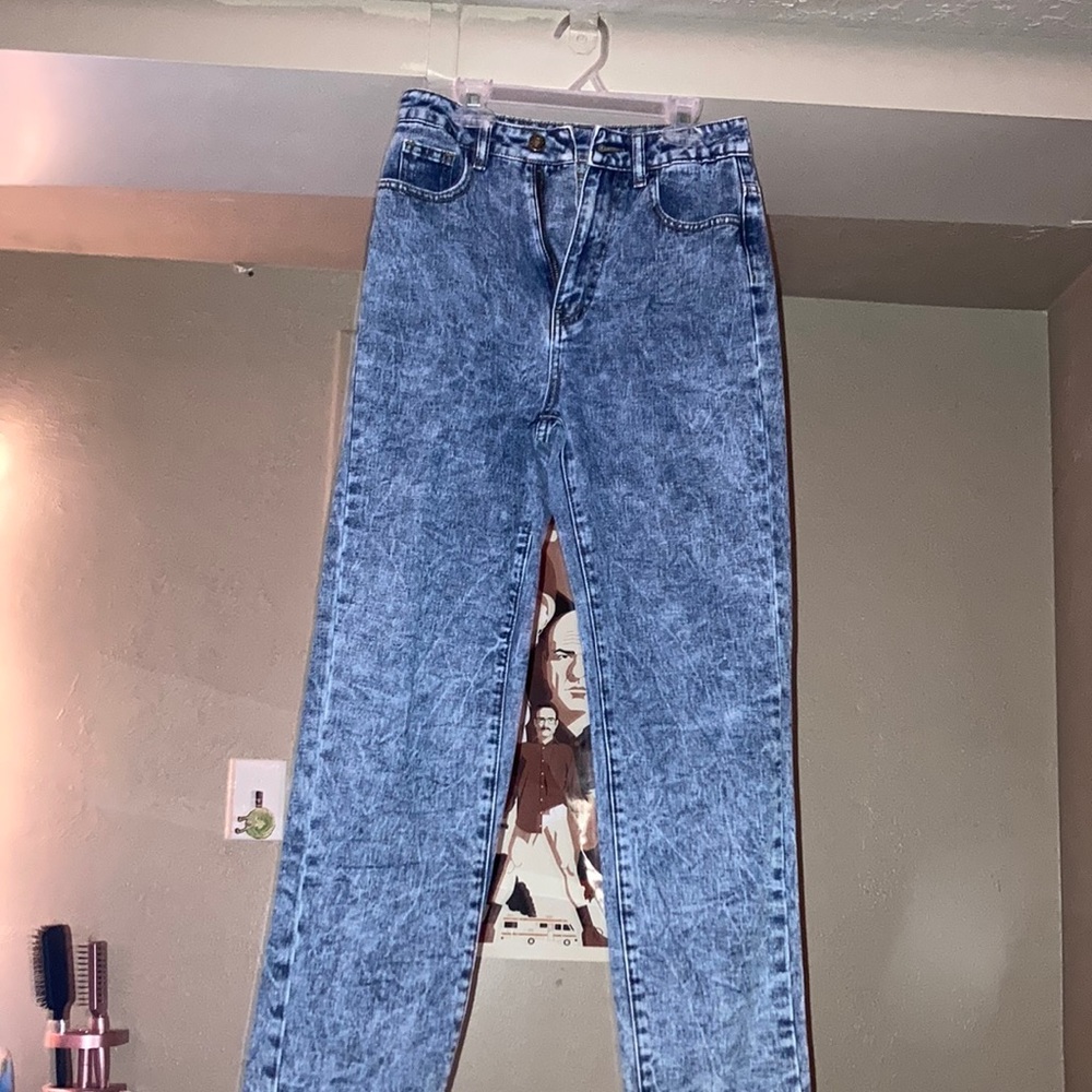Acid washed jeans